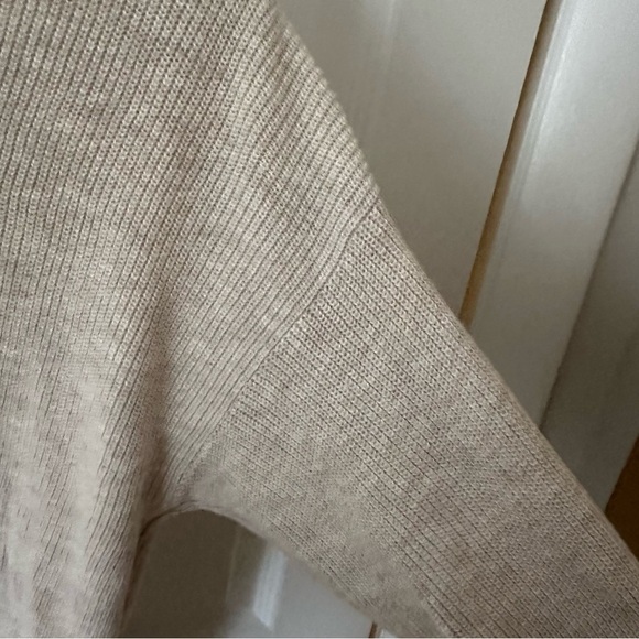 TAN American Eagle Sweater - Picture 4 of 7